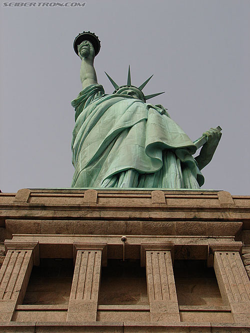 Toy Fair 2007 - New York: Statue of Liberty - Transformers Event: