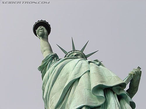 Toy Fair 2007 - New York: Statue of Liberty - Transformers Event:
