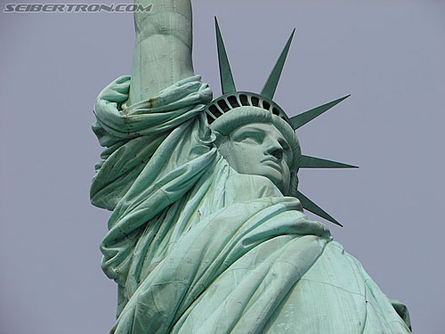 Toy Fair 2007 - New York: Statue of Liberty - Transformers Event: