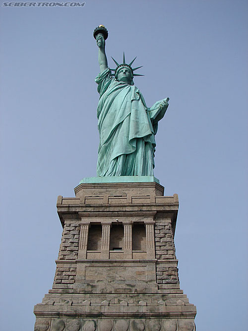 Toy Fair 2007 - New York: Statue of Liberty - Transformers Event: