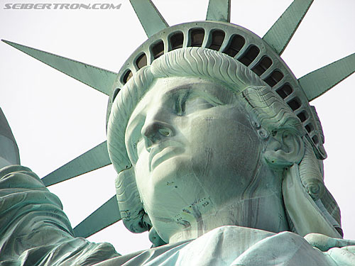 Toy Fair 2007 - New York: Statue of Liberty - Transformers Event: