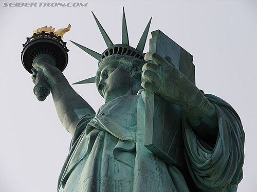 Toy Fair 2007 - New York: Statue of Liberty - Transformers Event: