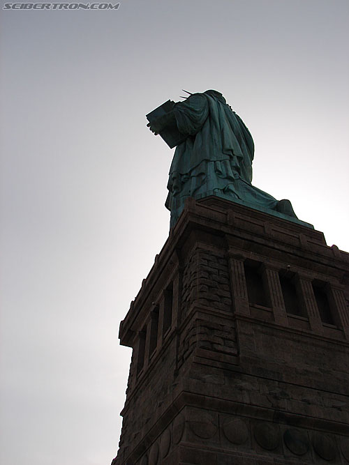 Toy Fair 2007 - New York: Statue of Liberty - Transformers Event: