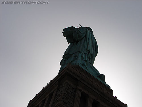 Toy Fair 2007 - New York: Statue of Liberty - Transformers Event: