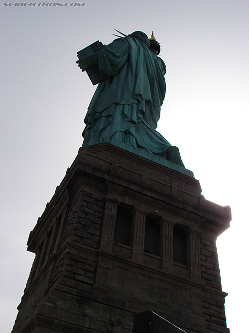 Toy Fair 2007 - New York: Statue of Liberty - Transformers Event: