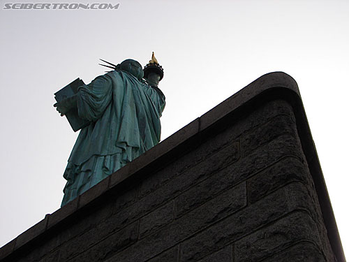 Toy Fair 2007 - New York: Statue of Liberty - Transformers Event: