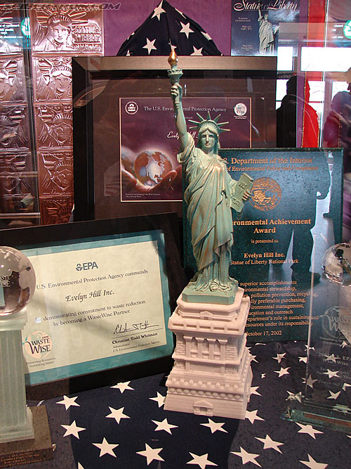 Toy Fair 2007 - New York: Statue of Liberty - Transformers Event: