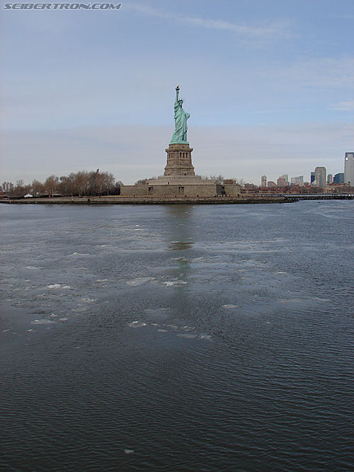 Toy Fair 2007 - New York: Statue of Liberty - Transformers Event:
