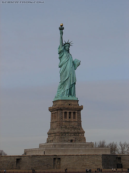 Toy Fair 2007 - New York: Statue of Liberty - Transformers Event: