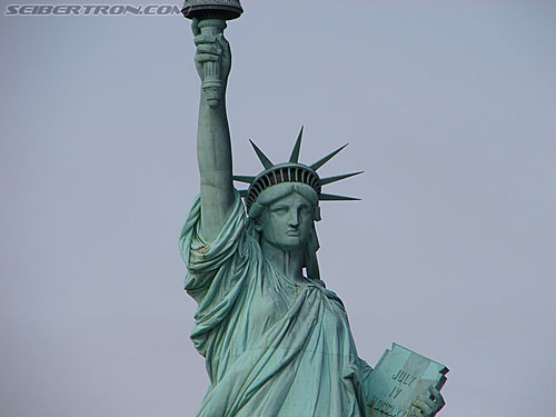 Toy Fair 2007 - New York: Statue of Liberty - Transformers Event: