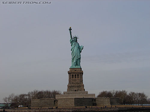 Toy Fair 2007 - New York: Statue of Liberty - Transformers Event: