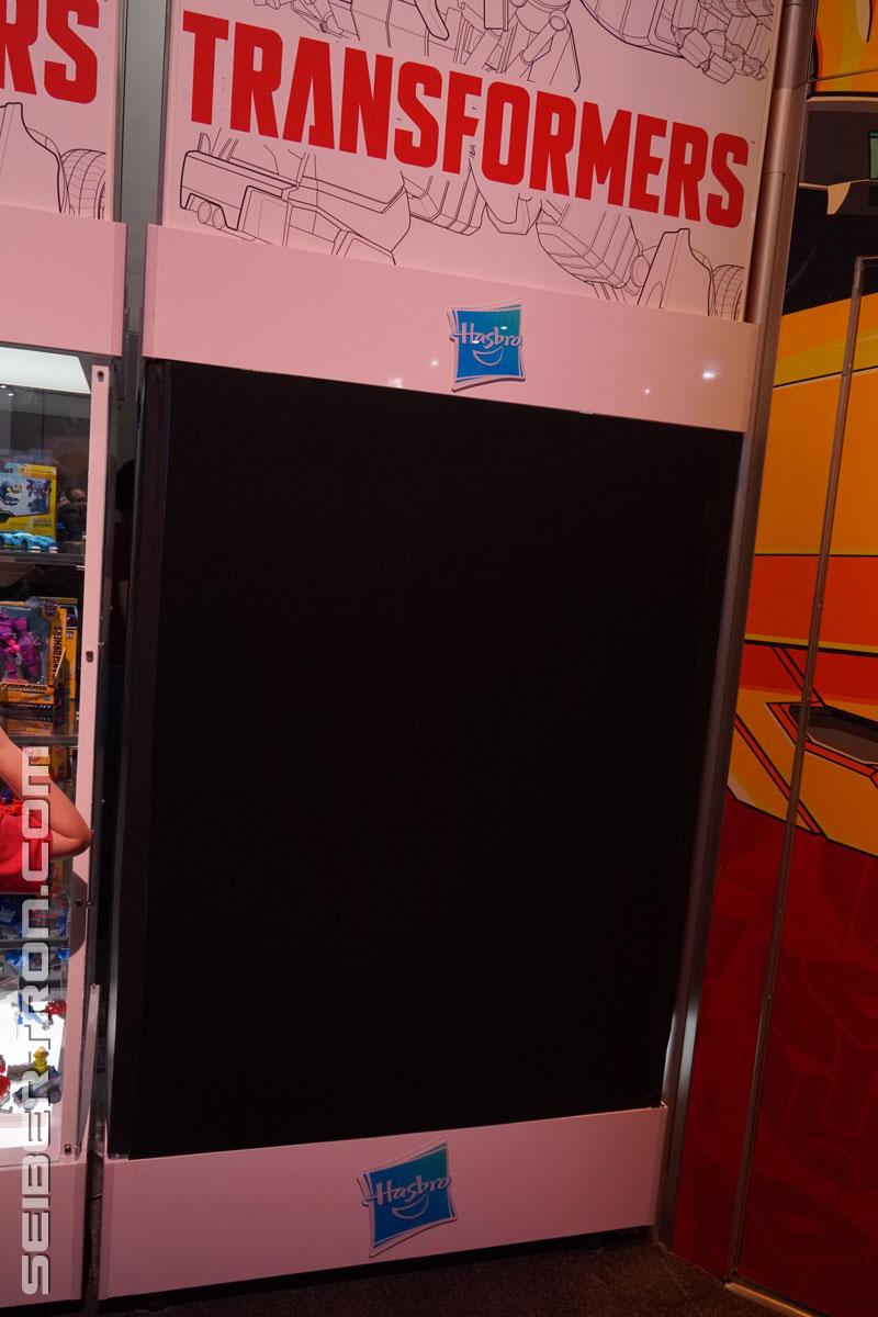 SDCC 2018: Miscellaneous Photos from San Diego Comic-Con - Transformers Event: DSC05896