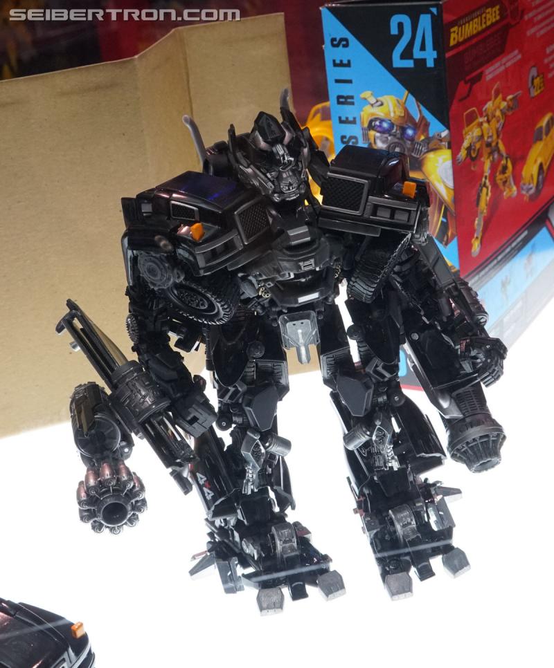 SDCC 2018: Transformers Movie Masterpiece Ironhide and Barricade - Transformers Event: DSC05717a
