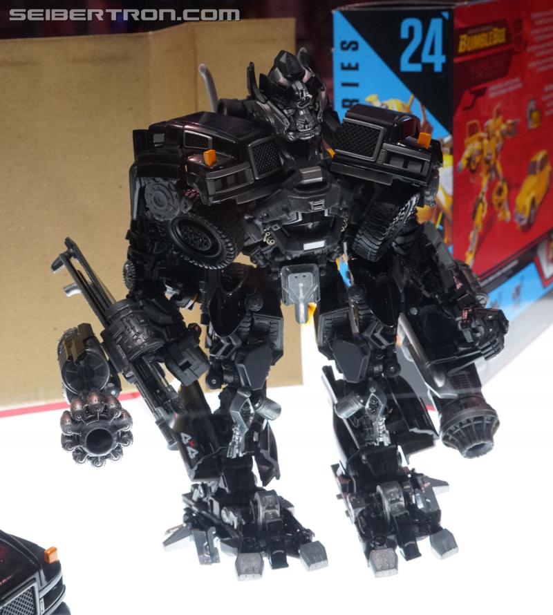SDCC 2018: Transformers Movie Masterpiece Ironhide and Barricade - Transformers Event: DSC05719a