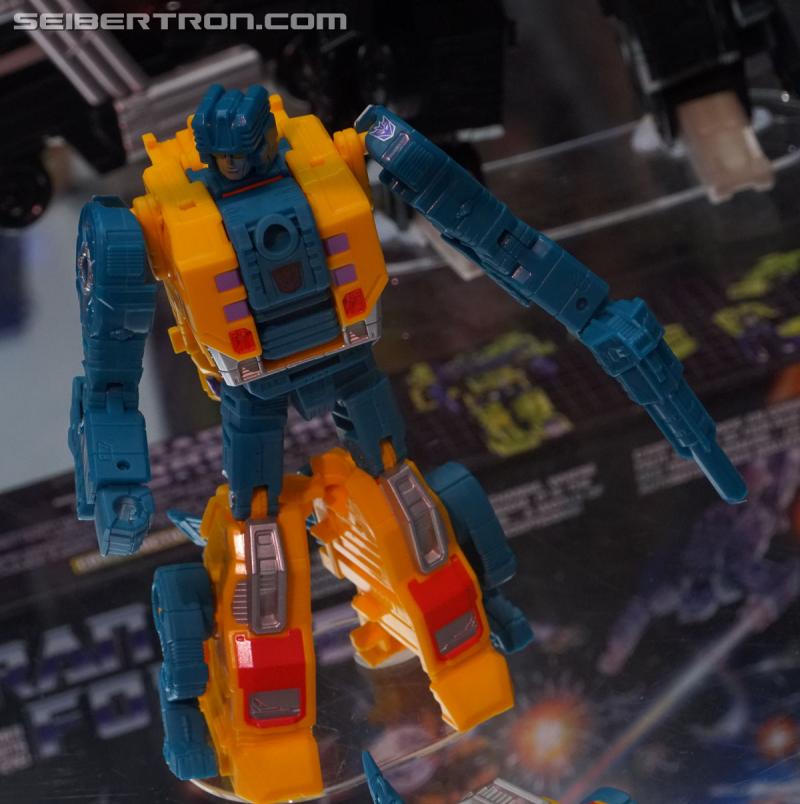 SDCC 2018 - Transformers Power of the Primes products