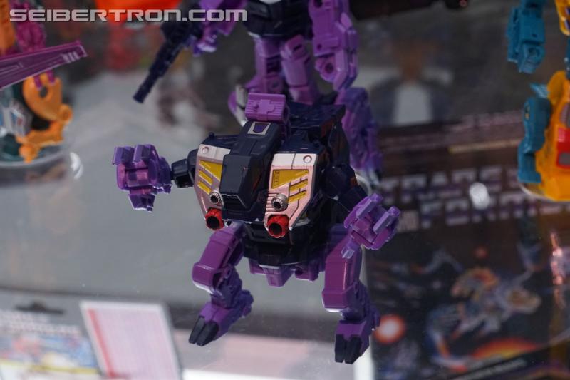 SDCC 2018: Transformers Power of the Primes products - Transformers Event: DSC05679