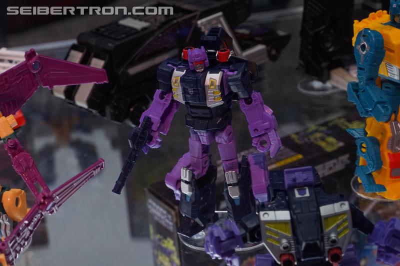 SDCC 2018: Transformers Power of the Primes products - Transformers Event: DSC05683