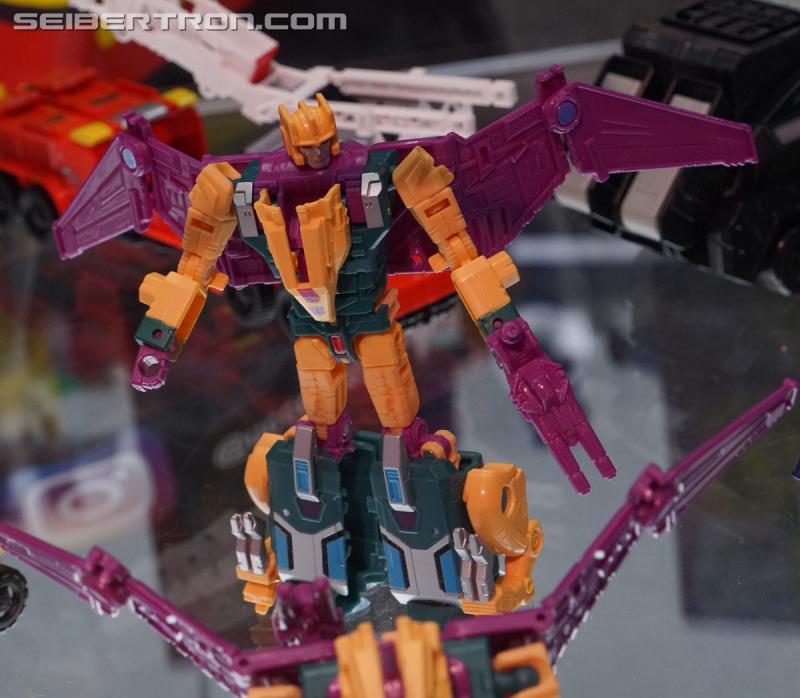 SDCC 2018: Transformers Power of the Primes products - Transformers Event: DSC05685a