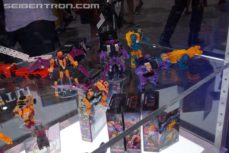 SDCC 2018: Transformers Power of the Primes products - Transformers Event: DSC05688