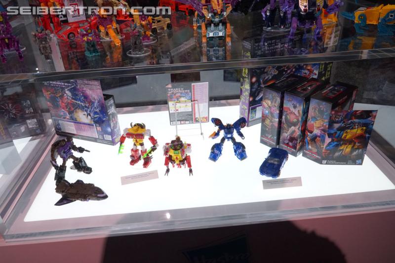 SDCC 2018: Prime Wars Trilogy Exclusives - Transformers Event: DSC05593