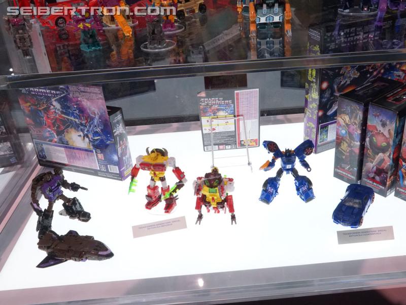 SDCC 2018: Prime Wars Trilogy Exclusives - Transformers Event: DSC05593a
