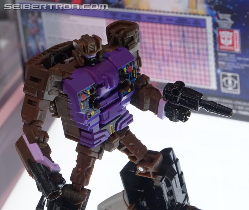 SDCC 2018: Prime Wars Trilogy Exclusives - Transformers Event: DSC05598a