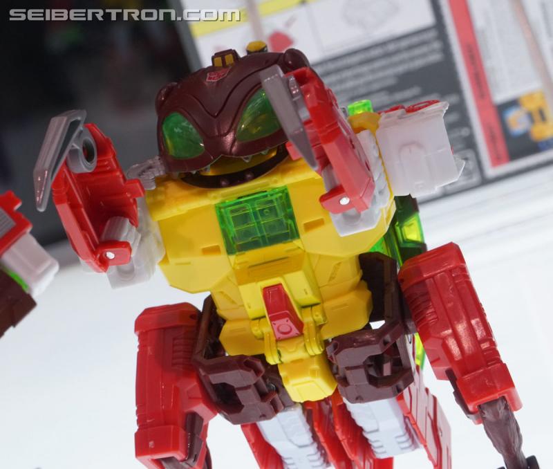 SDCC 2018: Prime Wars Trilogy Exclusives - Transformers Event: DSC05604a