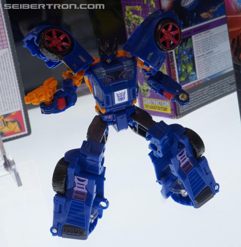 SDCC 2018: Prime Wars Trilogy Exclusives - Transformers Event: DSC05613a