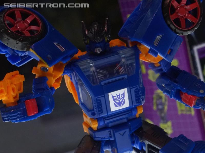 SDCC 2018: Prime Wars Trilogy Exclusives - Transformers Event: DSC05614a