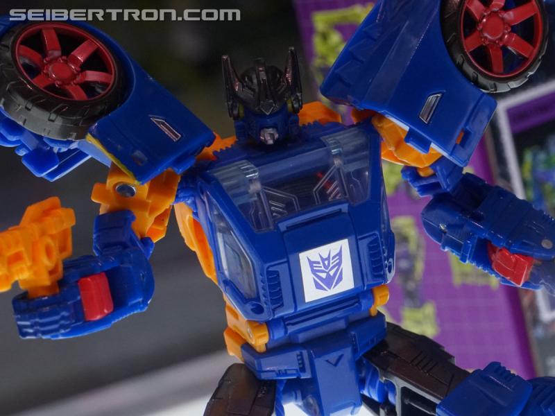 SDCC 2018: Prime Wars Trilogy Exclusives - Transformers Event: DSC05615a