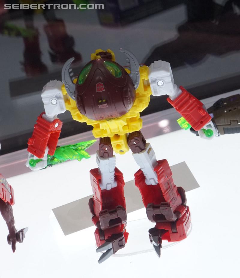 SDCC 2018: Prime Wars Trilogy Exclusives - Transformers Event: DSC05632a
