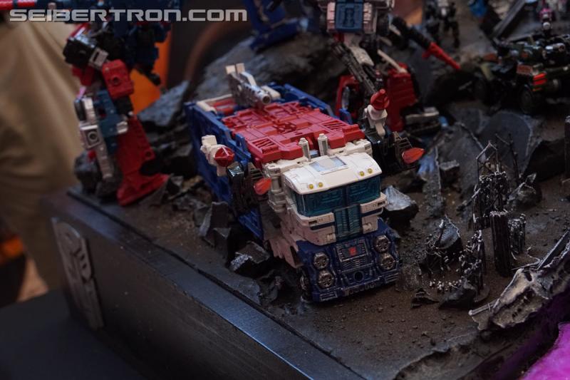 SDCC 2018: Transformers War for Cybertron SIEGE products - Transformers Event: DSC05907