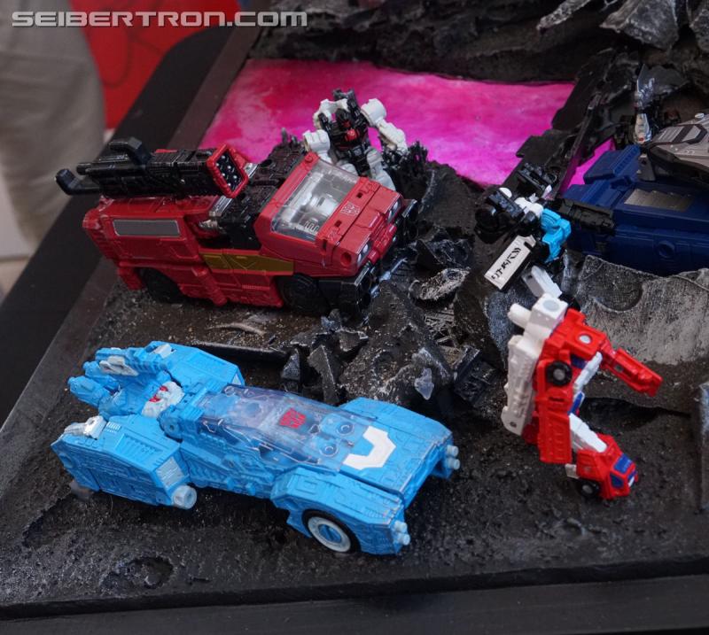 SDCC 2018: Transformers War for Cybertron SIEGE products - Transformers Event: DSC05909a