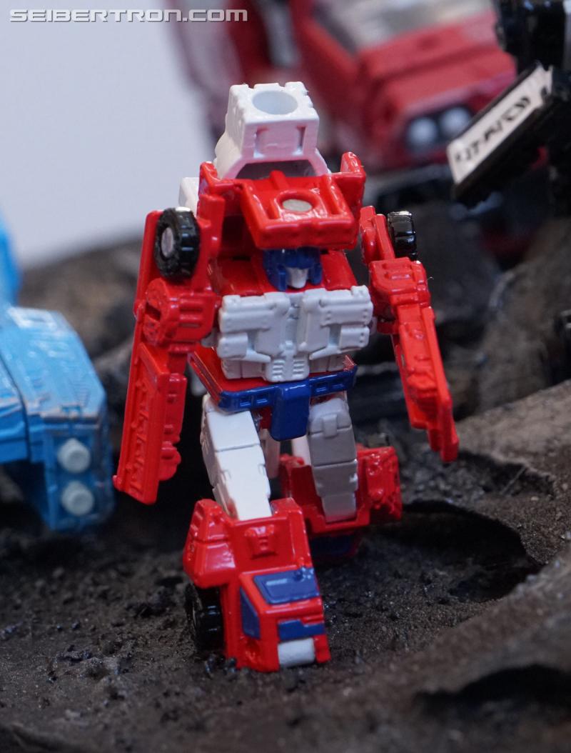 SDCC 2018: Transformers War for Cybertron SIEGE products - Transformers Event: DSC05912a