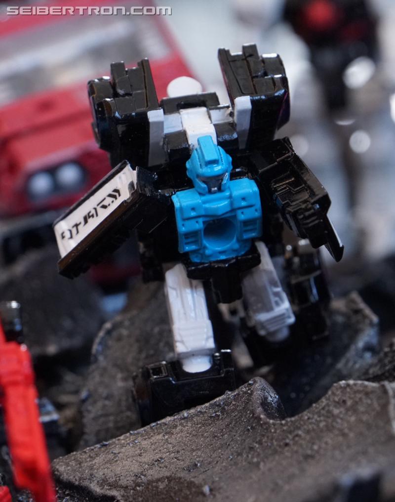SDCC 2018: Transformers War for Cybertron SIEGE products - Transformers Event: DSC05914a