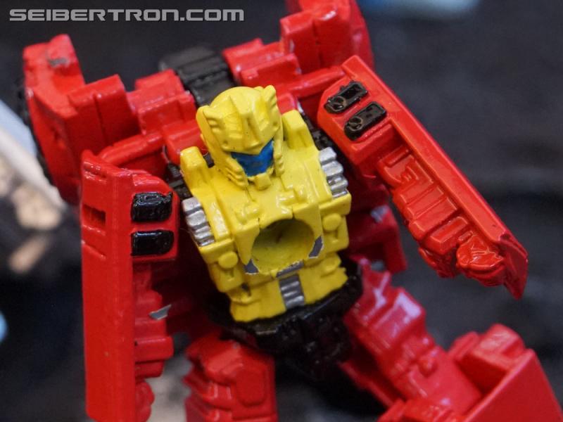SDCC 2018: Transformers War for Cybertron SIEGE products - Transformers Event: DSC05918b