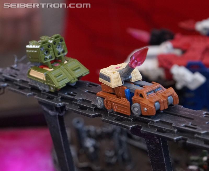 SDCC 2018 - Transformers War for Cybertron SIEGE products