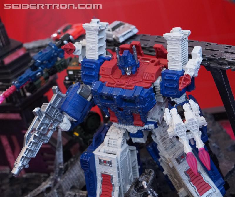 SDCC 2018: Transformers War for Cybertron SIEGE products - Transformers Event: DSC05929a