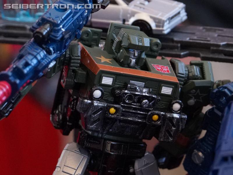SDCC 2018: Transformers War for Cybertron SIEGE products - Transformers Event: DSC05934b