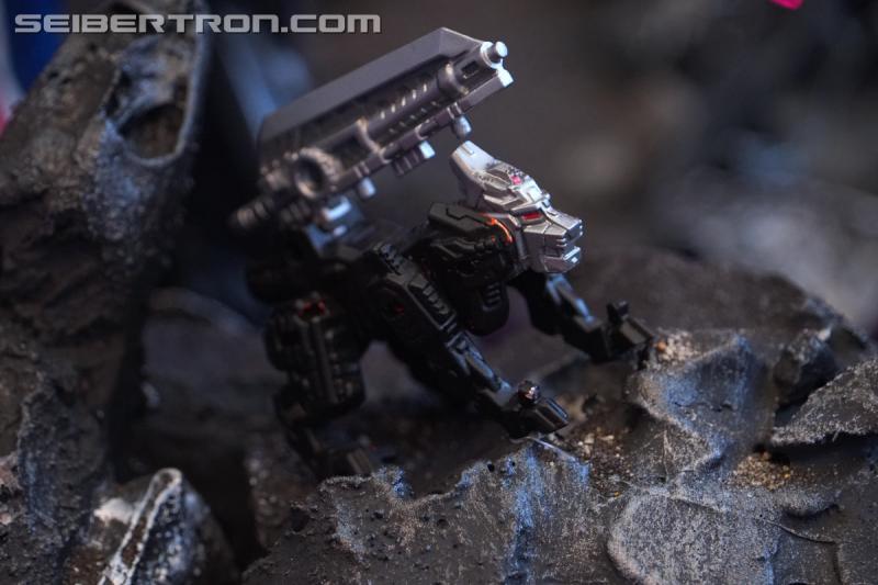 SDCC 2018: Transformers War for Cybertron SIEGE products - Transformers Event: DSC05940