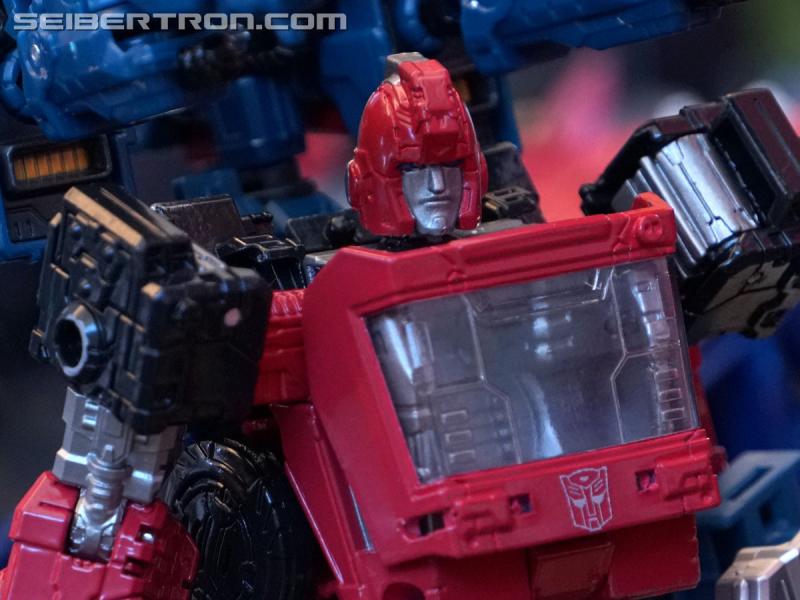 SDCC 2018: Transformers War for Cybertron SIEGE products - Transformers Event: DSC05948a