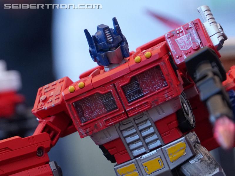 SDCC 2018: Transformers War for Cybertron SIEGE products - Transformers Event: DSC05950a