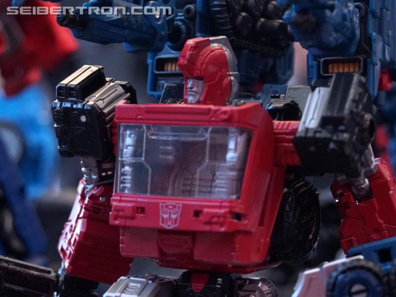 SDCC 2018: Transformers War for Cybertron SIEGE products - Transformers Event: DSC05956a