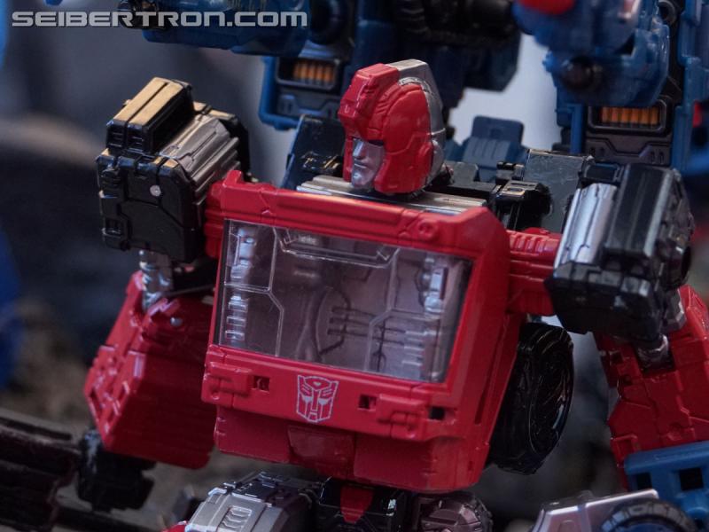 SDCC 2018: Transformers War for Cybertron SIEGE products - Transformers Event: DSC05957a