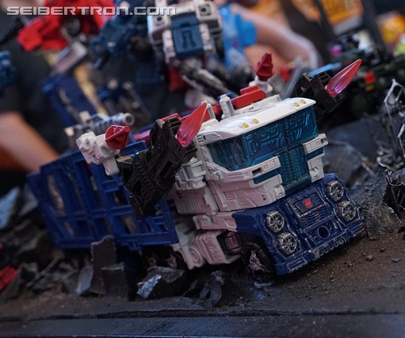 SDCC 2018: Transformers War for Cybertron SIEGE products - Transformers Event: DSC05961a