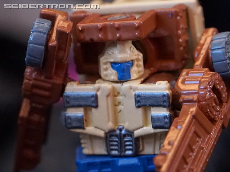 SDCC 2018: Transformers War for Cybertron SIEGE products - Transformers Event: DSC05964b
