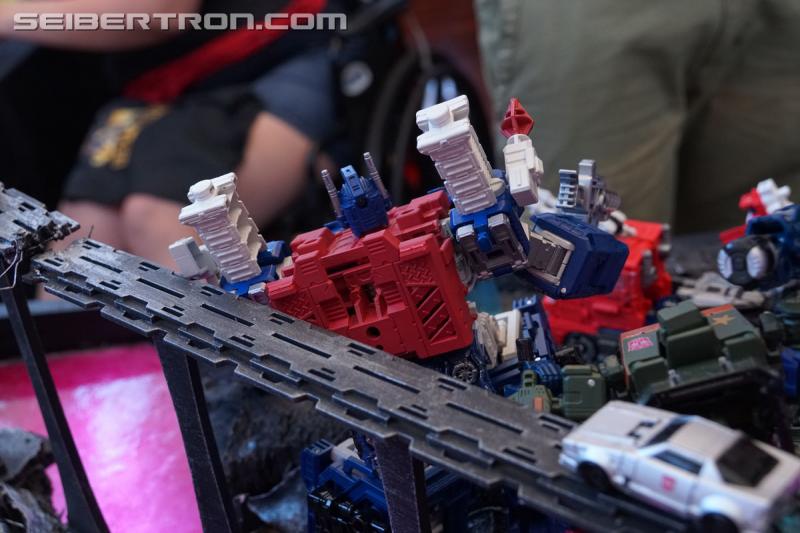 SDCC 2018: Transformers War for Cybertron SIEGE products - Transformers Event: DSC05973