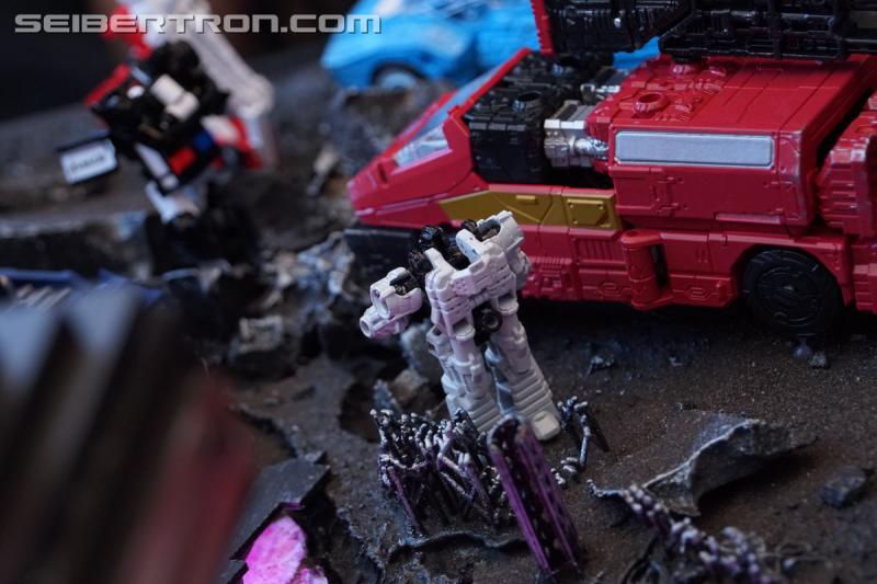 SDCC 2018: Transformers War for Cybertron SIEGE products - Transformers Event: DSC05978
