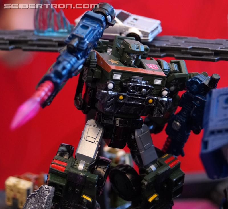 SDCC 2018: Transformers War for Cybertron SIEGE products - Transformers Event: DSC05985a