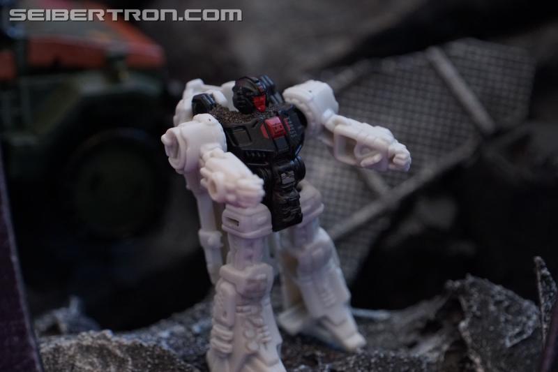 SDCC 2018: Transformers War for Cybertron SIEGE products - Transformers Event: DSC05989